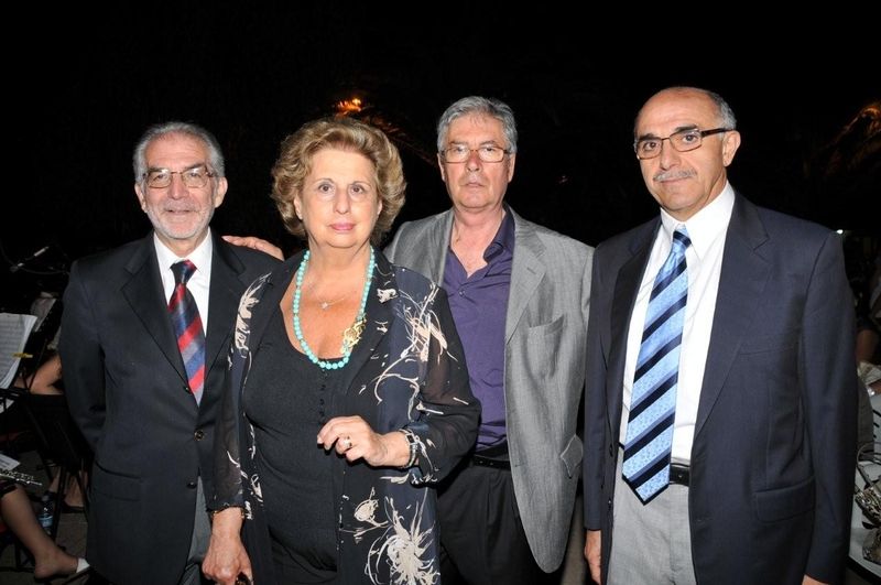 Pescara 12 giugno 09- Ricordo dedicato a Maria De Paola. Con Maria Falcone, Gianni Cordova e il Comandante dei vigili del fuoco.