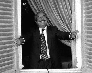 NON UCCIDETE PERSINO LA MEMORIA !
